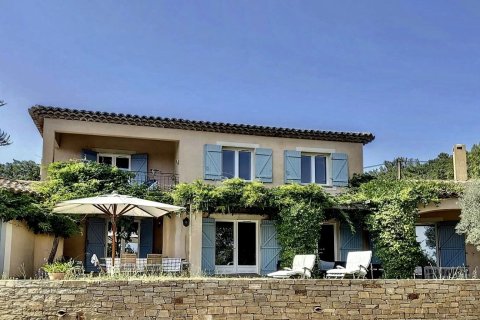 6 dormitorios Villa en La Garde-Freinet, France No. 75907 3