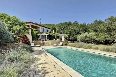 6 dormitorios Villa en La Garde-Freinet, France No. 75907 2