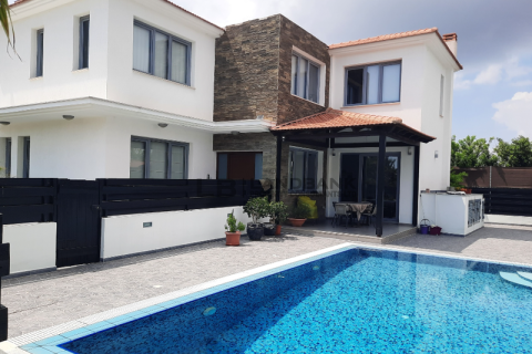 3 dormitorios House en Latsia, Cyprus No. 63247 9