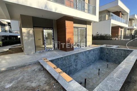 3+2 Villa en Urla, Turkey No. 17505 26