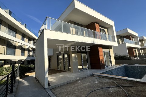 3+2 Villa en Urla, Turkey No. 17505 25