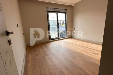 5 rooms Apartment in Muratpasa, Turkey No. 12311 23