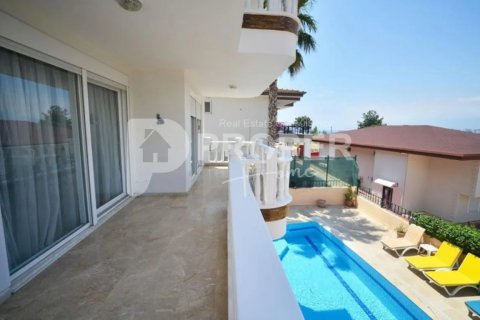 8 rooms Villa in Kargicak, Turkey No. 12360 1