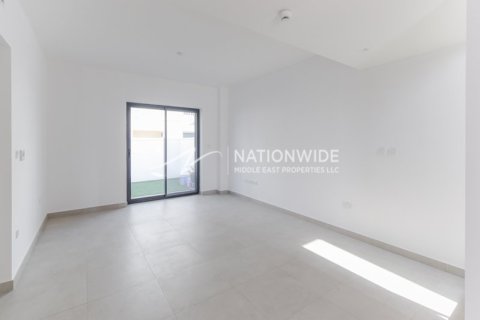 2 bedrooms Townhouse in Al Ghadeer, UAE No. 4439 5