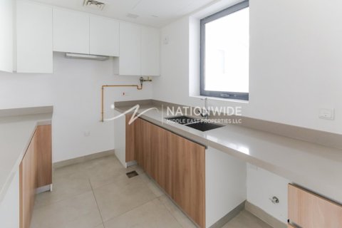 2 bedrooms Townhouse in Al Ghadeer, UAE No. 4439 2