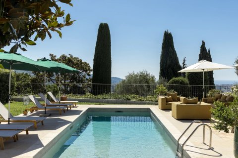 4 bedrooms Villa in Mougins, France No. 72064 2