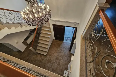 5 dormitorios Villa en Germasogeia, Cyprus No. 31221 1