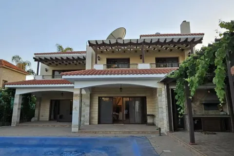 5 dormitorios Villa en Germasogeia, Cyprus No. 31221 2