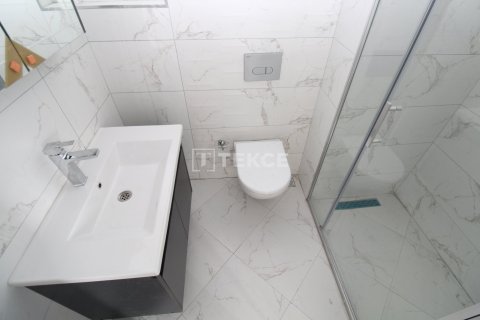 4+1 Apartment in Ankara, Turkey No. 13315 11