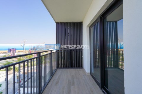 3 bedrooms Apartment on the Yas Island, UAE No. 5947 24