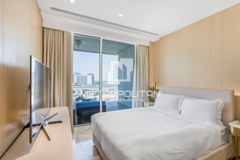 Квартира с 2 спальнями в FIVE Palm Jumeirah, ОАЭ №7692 11