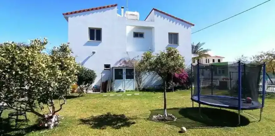 4 dormitorios House en Kiti, Cyprus No. 29346