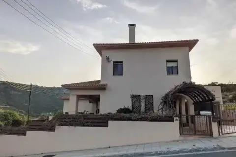 5 bedrooms House in Germasogeia, Cyprus No. 29350 1