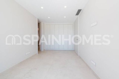 4 bedrooms Apartment in Benidorm, Spain No. 27409 16