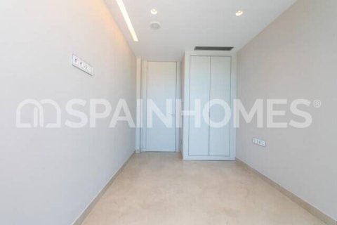 4 bedrooms Apartment in Benidorm, Spain No. 27409 15