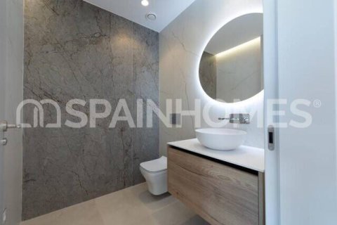 4 bedrooms Apartment in Benidorm, Spain No. 27409 22