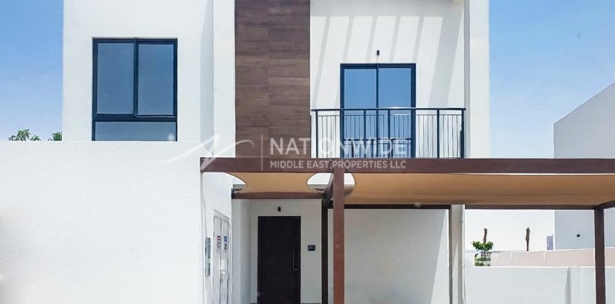 4 bedrooms Villa in Al Ghadeer, UAE No. 3683