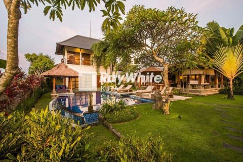 3 bedrooms Villa in Kerambitan, Indonesia No. 23102 3