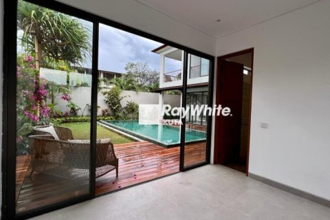 3 bedrooms Villa in Jimbaran, Indonesia No. 23057 19