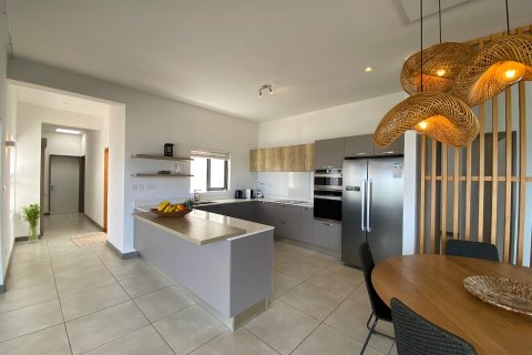 4 bedrooms Apartment in Riviere Noire, Mauritius No. 60850 5