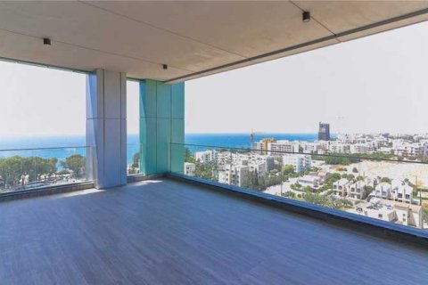 3 dormitorios Apartment en Limassol, Cyprus No. 65878 1