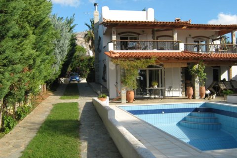 4 bedrooms Villa in Athens, Greece No. 48495 4