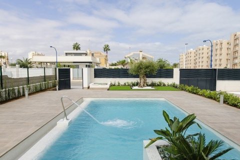 4 bedrooms Villa in Playa Honda, Spain No. 27410 4