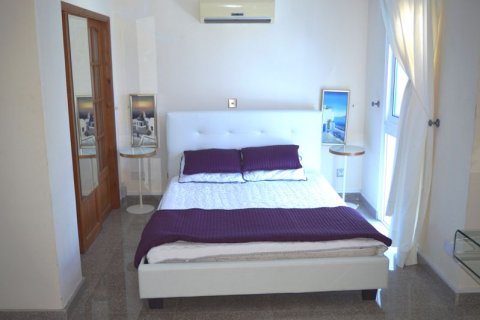 4 bedrooms Villa in Zygi, Cyprus No. 36958 10