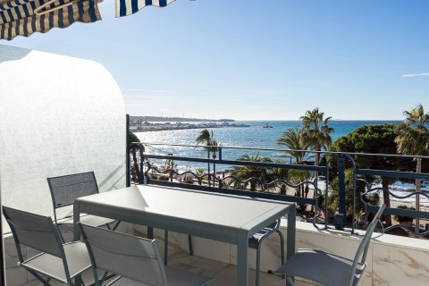 2 chambres Appartement à Cannes, France No. 76715 3