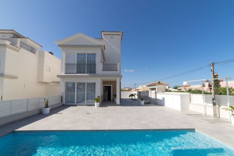 5 dormitorios Villa en Torrevieja, Spain No. 26248 2