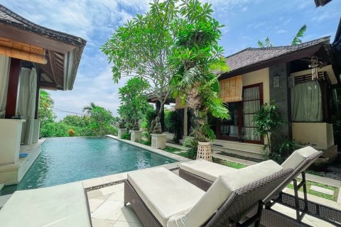 3 bedrooms Villa in Ungasan, Indonesia No. 23433 6