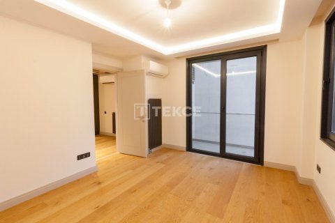 3+1 Apartment in Istanbul, Turkey No. 11857 7