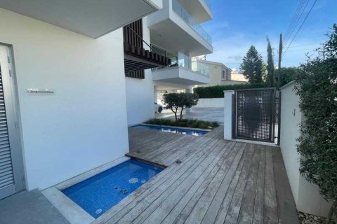 2 dormitorios Apartment en Germasogeia, Cyprus No. 41055 9