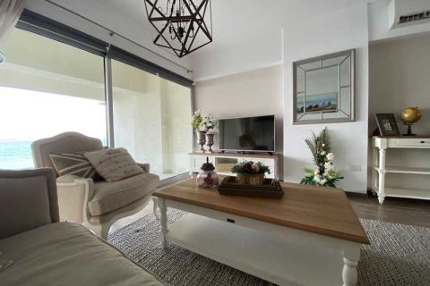 3 bedrooms Apartment in Limassol, Cyprus No. 41053 7