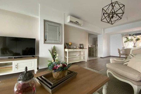 3 bedrooms Apartment in Limassol, Cyprus No. 41053 10