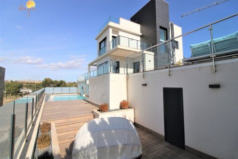 8 dormitorios Villa en La Zenia, Spain No. 25098 17