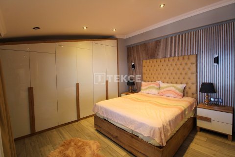 3+2 Apartment en Cinarcik, Turkey No. 25086 9