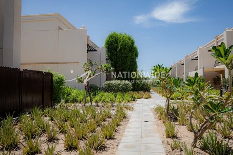 4 bedrooms Villa in Abu Dhabi Gate City, UAE No. 3323 9