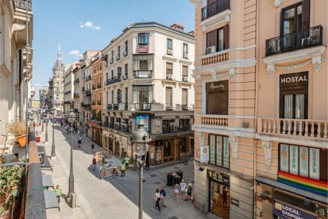 2 chambres Appartement à Madrid, Spain No. 27523 4