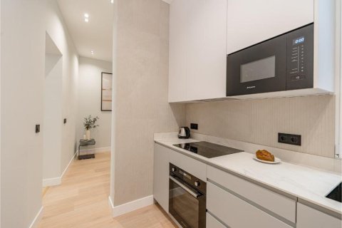 2 dormitorios Apartment en Madrid, Spain No. 27523 17