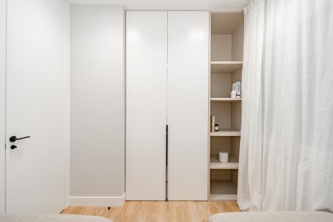 2 dormitorios Apartment en Madrid, Spain No. 27524 8