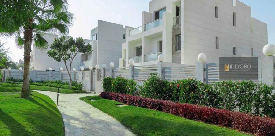 5 bedrooms Townhouse in 26th of July Corridor, Egypt No. 39058