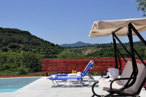 5 bedrooms Villa in Corfu, Greece No. 58875 4