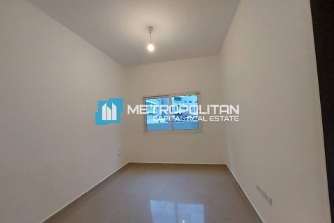 3 dormitorios Apartment en Al Reef, UAE No. 4646 7