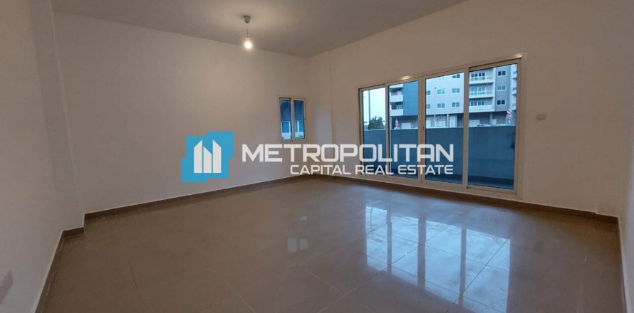 3 bedrooms Apartment in Al Reef, UAE No. 4646