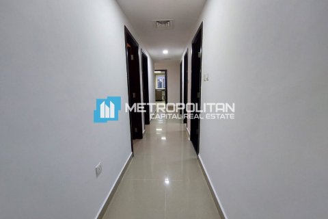 3 dormitorios Apartment en Al Reef, UAE No. 4646 6