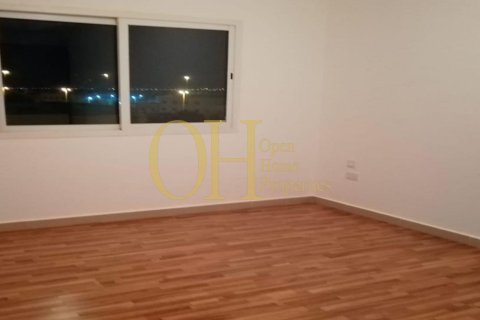 3 bedrooms Apartment in Al Reef, UAE No. 9054 7