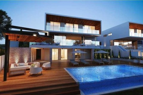 5 bedrooms Villa in Chloraka, Cyprus No. 30958 1