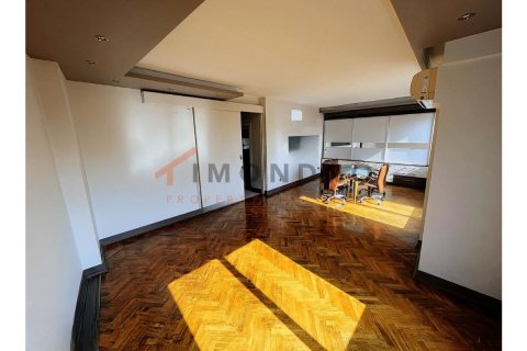 2+1 Apartment en Besiktas, Turkey No. 17172 11