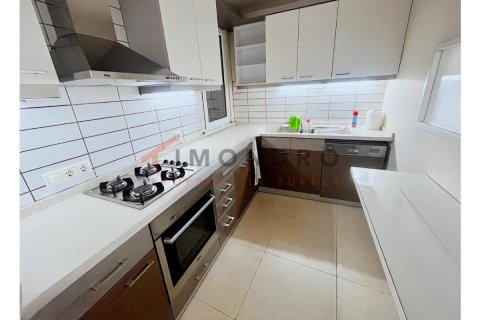 2+1 Apartment en Besiktas, Turkey No. 17172 8